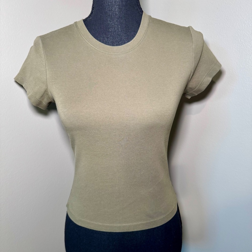 Uniqlo Womens Ribbed Crewneck Short Sleeve Slim Fit Tee Olive Green Size‎ S